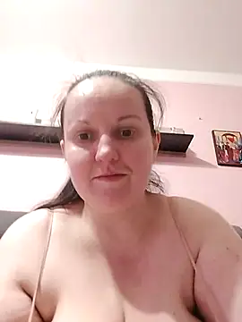 BustyLadyAlma online show from April 28, 7:56 am