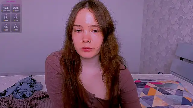 Janie JJ Curvie online show from April 9, 6:19 am
