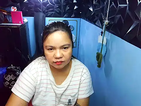 ambersmile online show from July 28, 3:59 am
