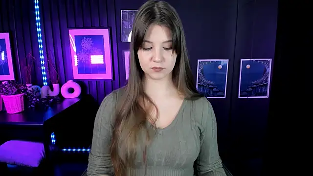 ElizaMild online show from December 4, 1:24 pm