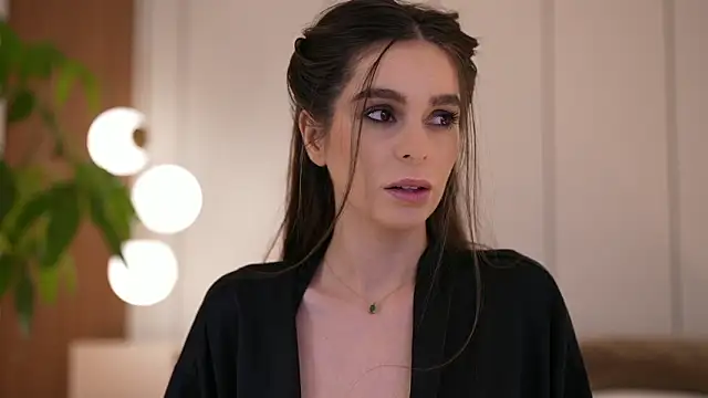 DoviaClaire online show from February 15, 8:13 am