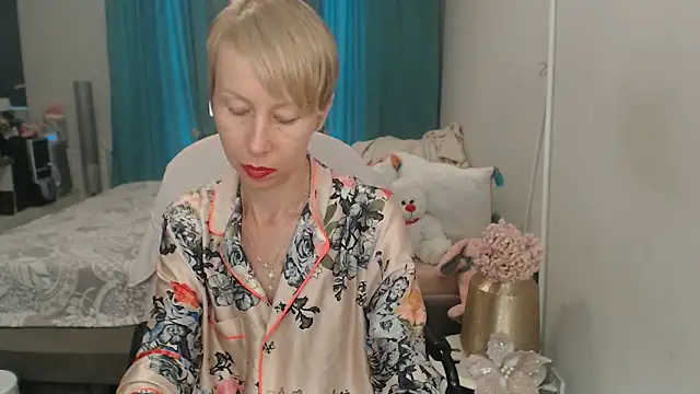 LuxuryNika online show from July 2, 1:39 pm