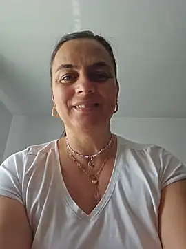 IsabelleCraft online show from August 3, 9:48 am