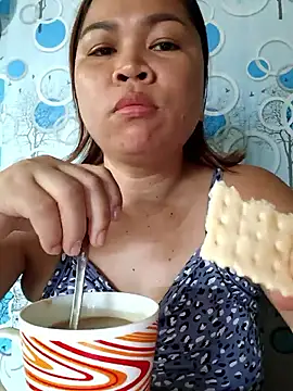 XXLorie 02 online show from January 6, 11:52 pm