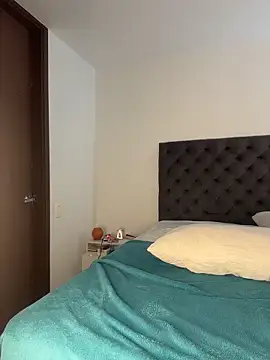 kamivolkano online show from February 25, 5:55 pm