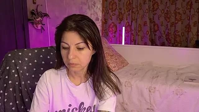 CrissySmile online show from March 19, 5:23 am