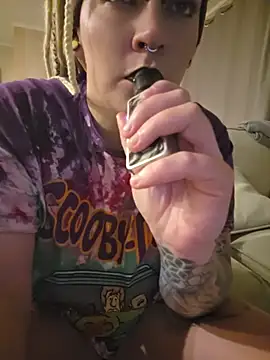 PinkTheHawk online show from August 2, 10:18 am