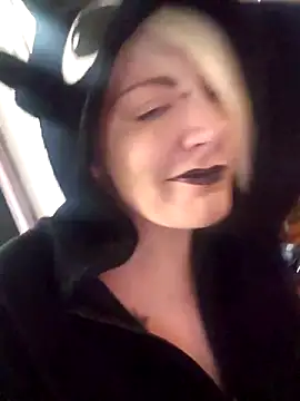 PinkTheHawk online show from March 4, 1:34 am