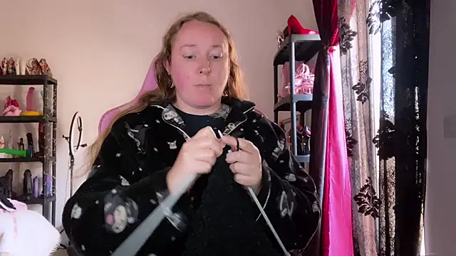 kisicaxx online show from February 11, 2:29 pm