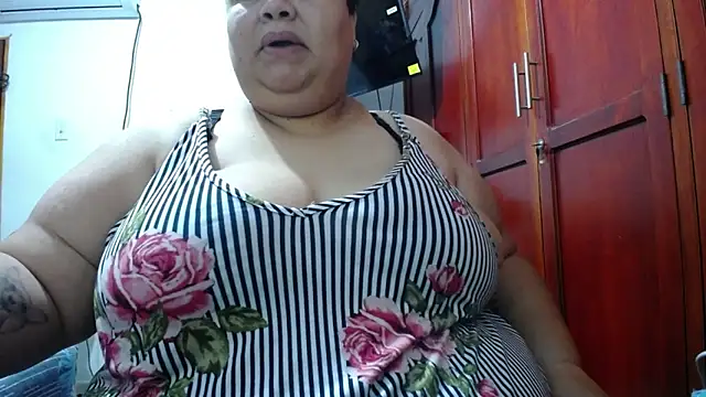hotlesby4uxxx online show from April 24, 2:09 pm