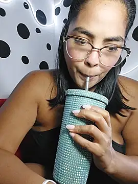 missmelissa  online show from July 11, 3:06 am