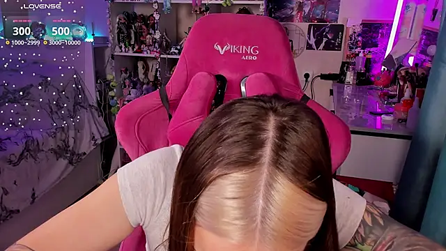 ChloeKohaku online show from September 15, 4:10 am