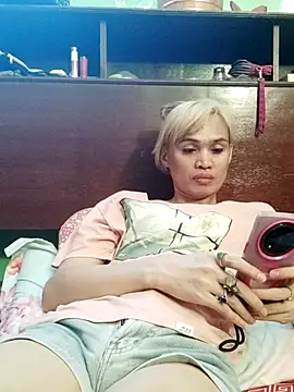 QueenSoreal online show from June 23, 5:38 am
