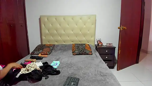 LUISSA  online show from August 3, 1:06 pm