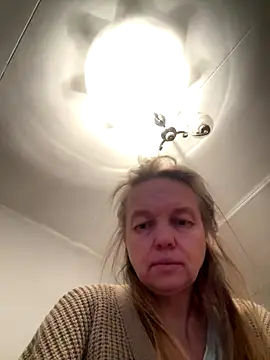 Susanel online show from December 19, 5:49 pm