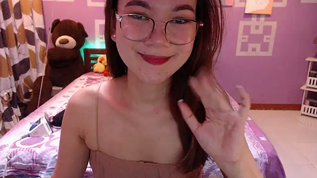 Snapshot of Sweety_Aria chatting on October 15, 7:44 am Sweety Aria online show from October 15, 7:44 am
