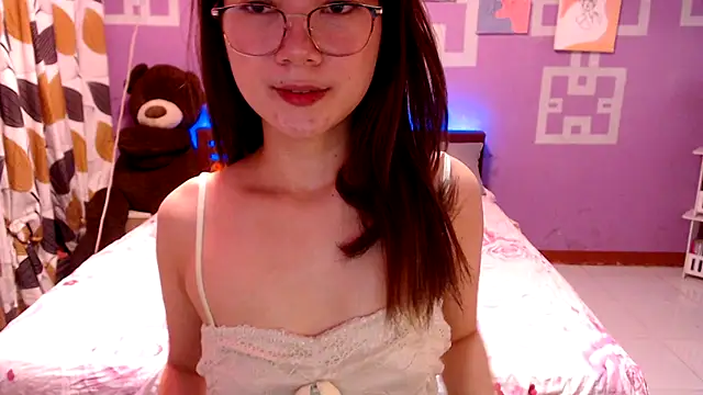 Snapshot of Sweety_Aria chatting on October 9, 7:34 am Sweety Aria online show from October 9, 7:34 am