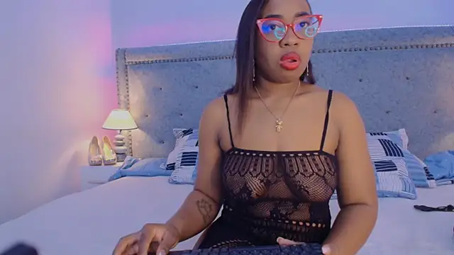 CaseyMoon online show from June 17, 12:17 pm