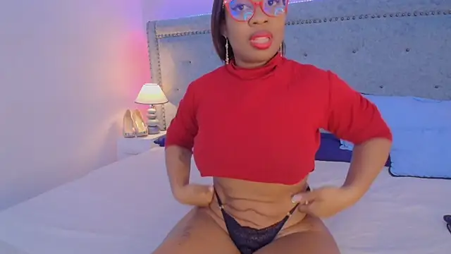 CaseyMoon online show from June 19, 1:03 pm
