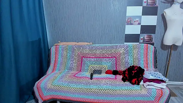 pa1e pr1ncess online show from December 19, 7:33 am