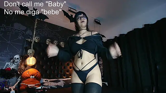 AlexHoe  online show from June 15, 6:52 pm