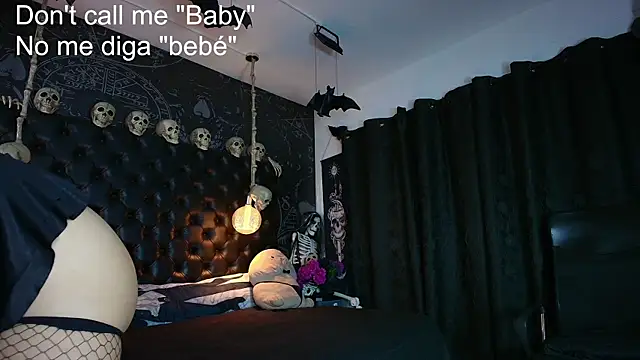 AlexHoe  online show from July 4, 6:48 pm