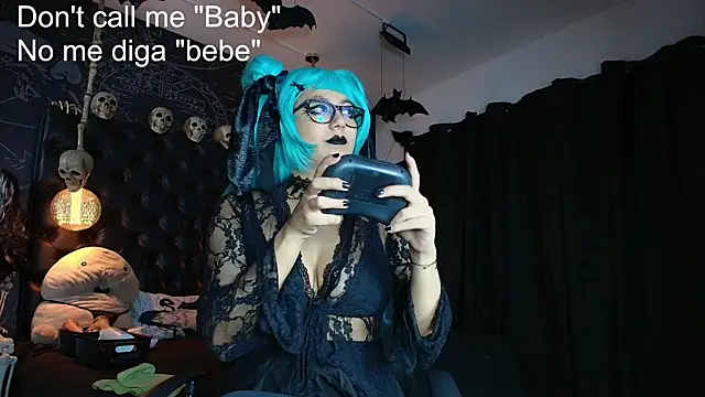 AlexHoe  online show from June 26, 7:04 pm