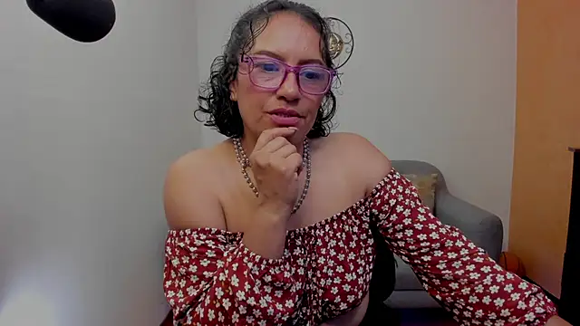 scarlet wet online show from June 11, 12:32 am