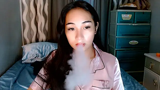 SweetLilly 18 online show from June 17, 5:31 am