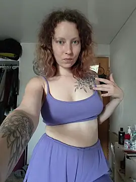 Frost foxy online show from July 7, 7:34 am