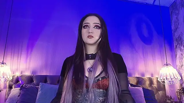Charlotte Germanotta  online show from June 25, 6:20 pm