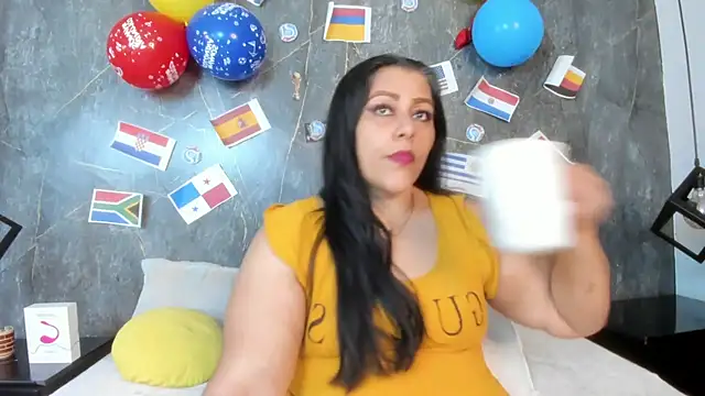 SexxyPamela online show from June 26, 8:54 pm