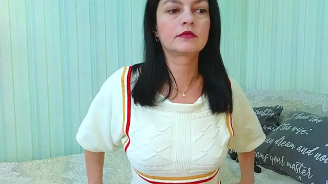  Lily  online show from March 4, 8:32 am