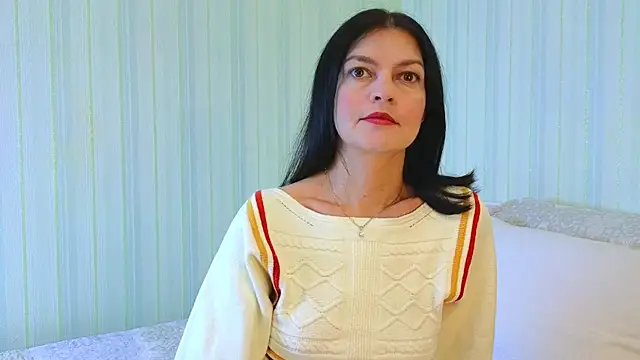  Lily  online show from December 3, 8:06 am