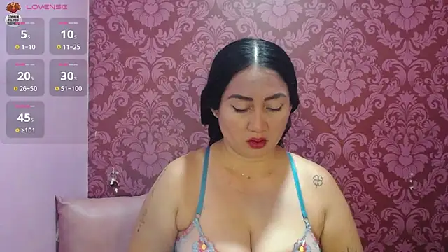 juliana diaz online show from June 12, 12:02 pm