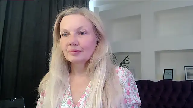Abby Moore  online show from July 27, 6:21 am