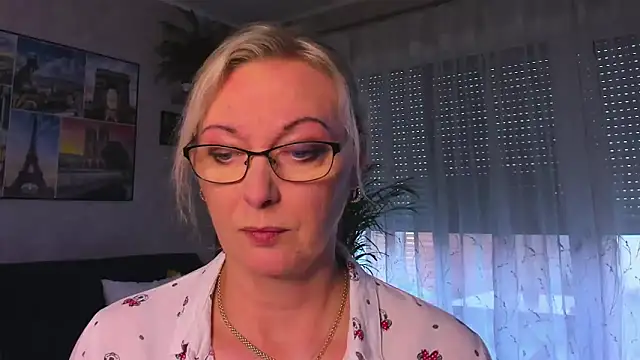 vanessa chat online show from April 30, 5:40 pm