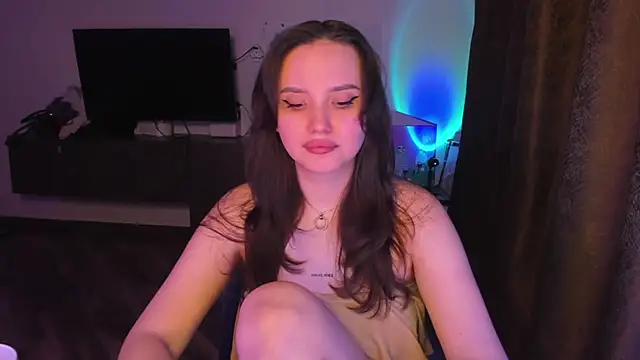 DoraCharmer online show from June 11, 6:27 pm