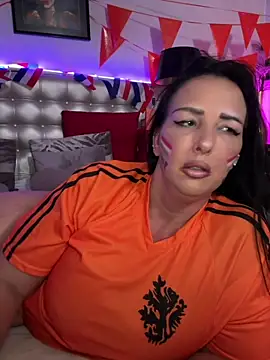 TiffanyRoxx online show from June 25, 5:47 pm