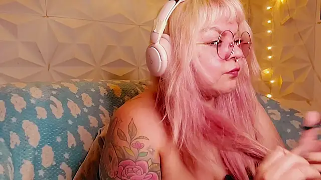 Satyn doll online show from June 12, 11:57 pm
