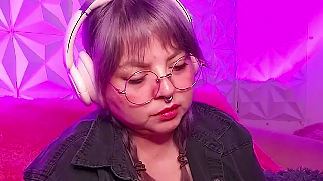 Satyn doll online show from October 27, 1:12 am