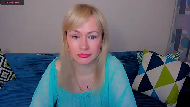 EllenMoore online show from July 2, 3:23 am
