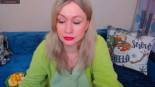 EllenMoore online show from February 27, 3:28 am