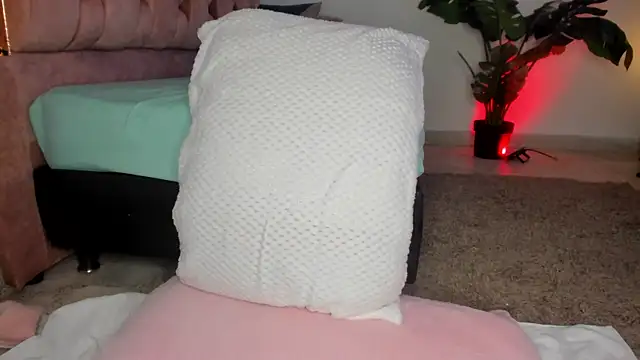 Secret chells online show from June 27, 1:06 pm
