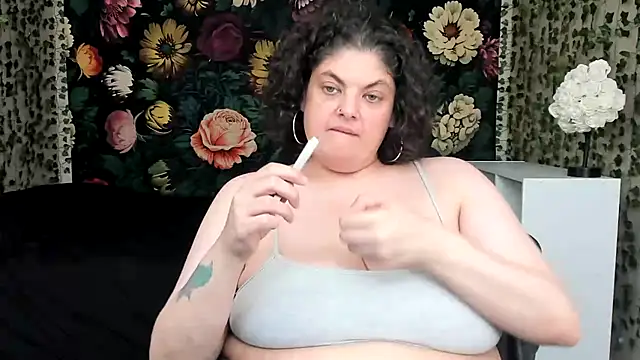 Exxxotic Melons online show from August 6, 11:44 pm