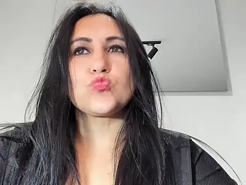 foxy-porn1 online show from May 4, 10:13 pm