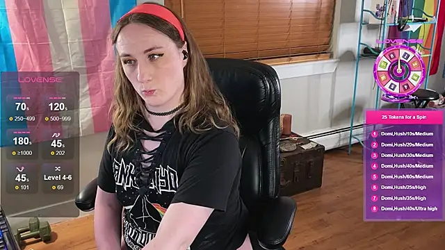 luluvaladon online show from May 7, 4:17 am