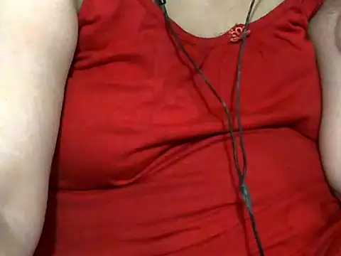 Snapshot of giga-bite chatting on October 5, 6:02 pm giga-bite online show from October 5, 6:02 pm