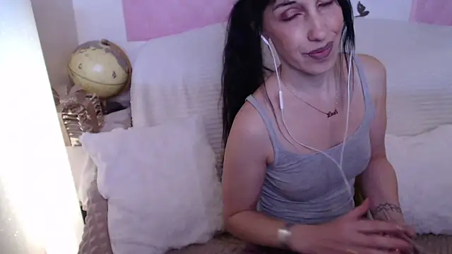 -carla- online show from March 4, 4:13 pm