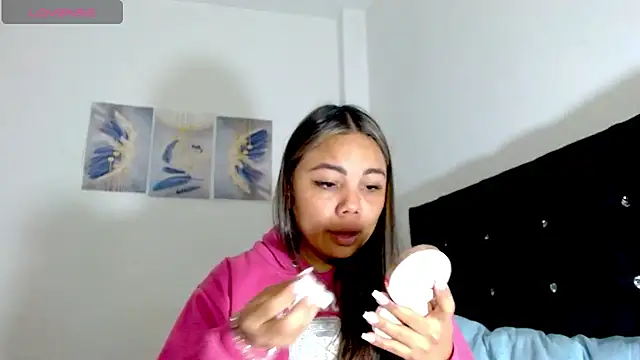 Kylie loveee online show from March 19, 12:04 am